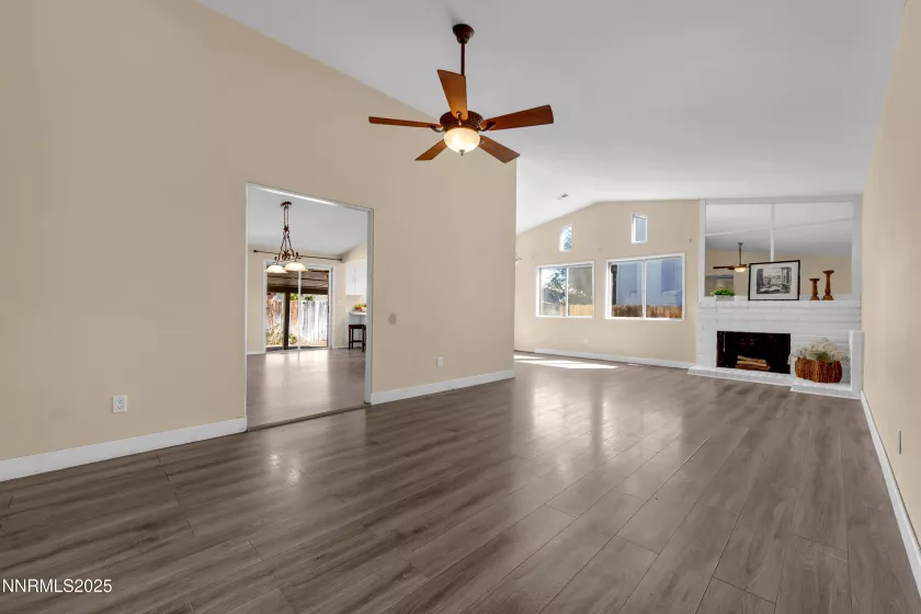 4405 Primavera, Reno, Nevada 89502, 4 Bedrooms Bedrooms, ,2 BathroomsBathrooms,Residential,Residential,Primavera,250055804