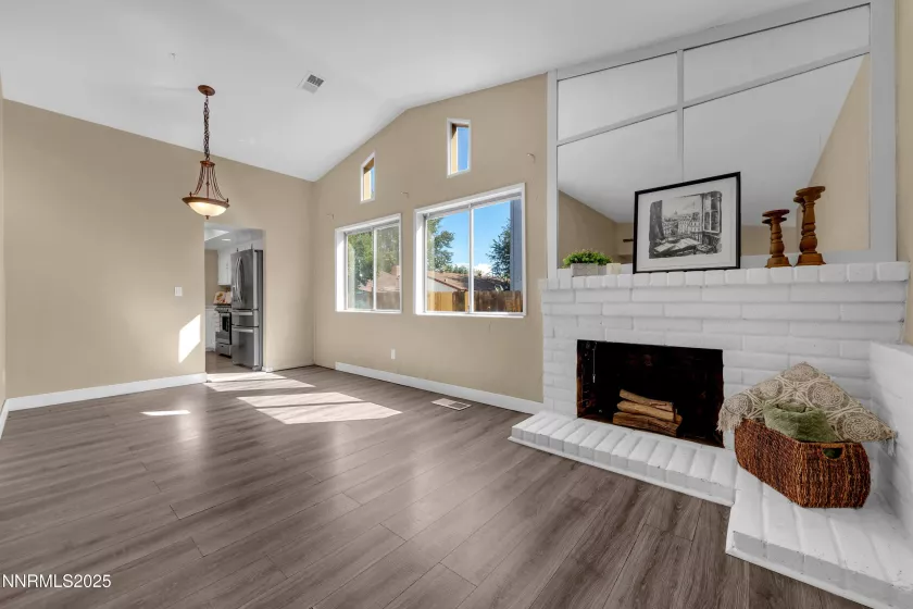 4405 Primavera, Reno, Nevada 89502, 4 Bedrooms Bedrooms, ,2 BathroomsBathrooms,Residential,Residential,Primavera,250055804