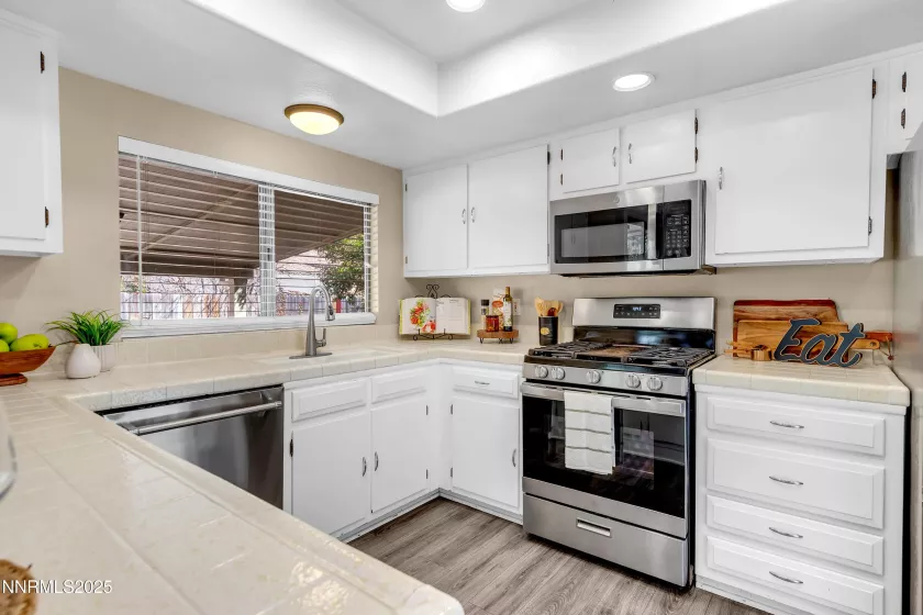 4405 Primavera, Reno, Nevada 89502, 4 Bedrooms Bedrooms, ,2 BathroomsBathrooms,Residential,Residential,Primavera,250055804
