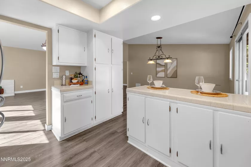4405 Primavera, Reno, Nevada 89502, 4 Bedrooms Bedrooms, ,2 BathroomsBathrooms,Residential,Residential,Primavera,250055804