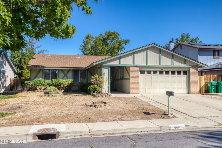 4405 Primavera, Reno, Nevada 89502, 4 Bedrooms Bedrooms, ,2 BathroomsBathrooms,Residential,Residential,Primavera,250055804