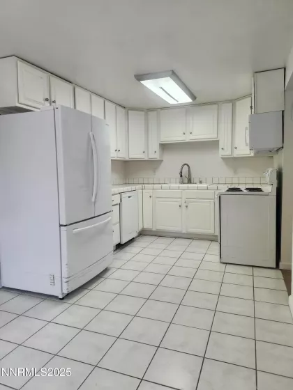1520 Gault, Sparks, Nevada 89431, 3 Bedrooms Bedrooms, ,2 BathroomsBathrooms,Residential,Residential,Gault,250055818