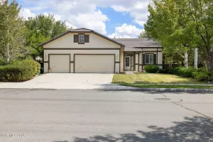 6952 Cinnamon, Sparks, Nevada 89436, 3 Bedrooms Bedrooms, ,2 BathroomsBathrooms,Residential,Residential,Cinnamon,250055823