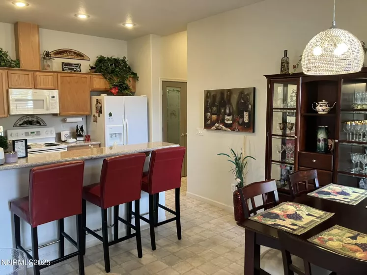 5651 Hunting Creek, Sparks, Nevada 89436, 2 Bedrooms Bedrooms, ,2 BathroomsBathrooms,Residential,Residential,Hunting Creek,250055824
