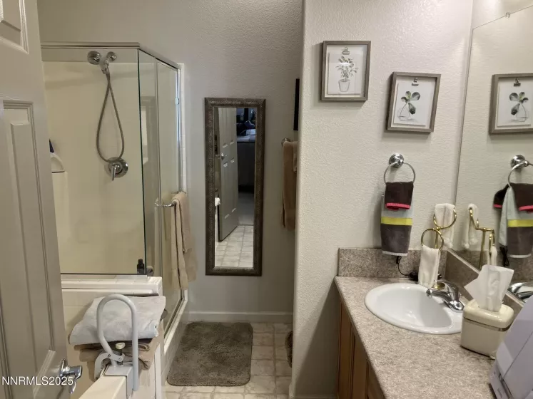 5651 Hunting Creek, Sparks, Nevada 89436, 2 Bedrooms Bedrooms, ,2 BathroomsBathrooms,Residential,Residential,Hunting Creek,250055824