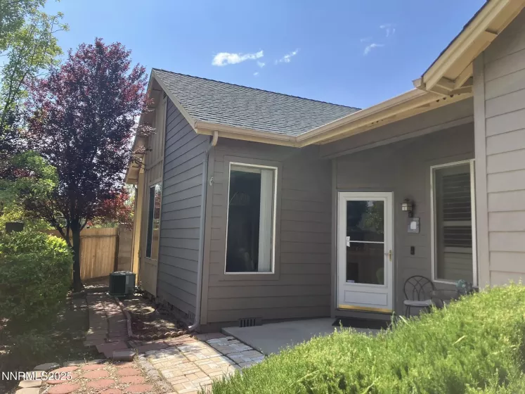 5651 Hunting Creek, Sparks, Nevada 89436, 2 Bedrooms Bedrooms, ,2 BathroomsBathrooms,Residential,Residential,Hunting Creek,250055824