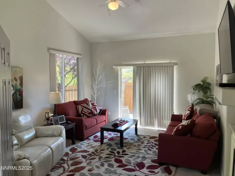 5651 Hunting Creek, Sparks, Nevada 89436, 2 Bedrooms Bedrooms, ,2 BathroomsBathrooms,Residential,Residential,Hunting Creek,250055824