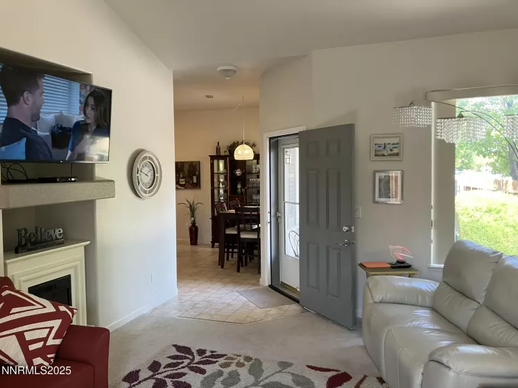 5651 Hunting Creek, Sparks, Nevada 89436, 2 Bedrooms Bedrooms, ,2 BathroomsBathrooms,Residential,Residential,Hunting Creek,250055824
