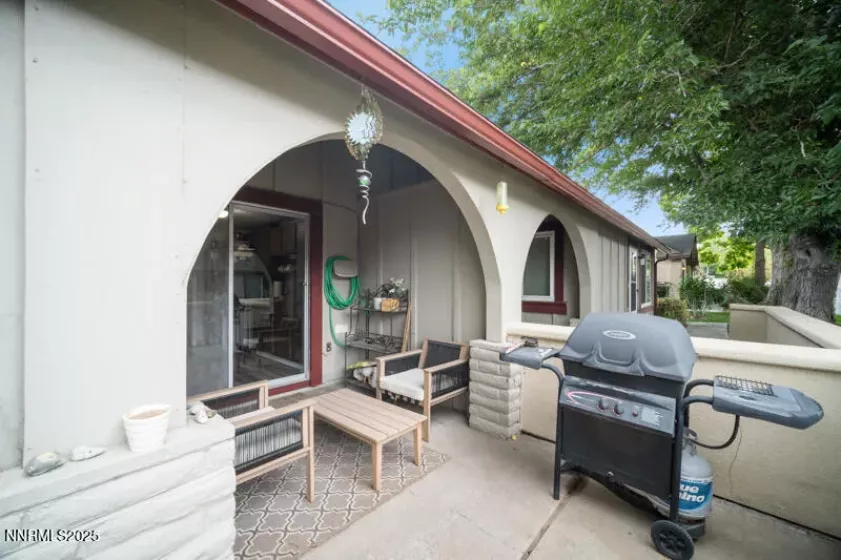 1777 York, Sparks, Nevada 89431, 2 Bedrooms Bedrooms, ,2 BathroomsBathrooms,Residential,Residential,York,250055828