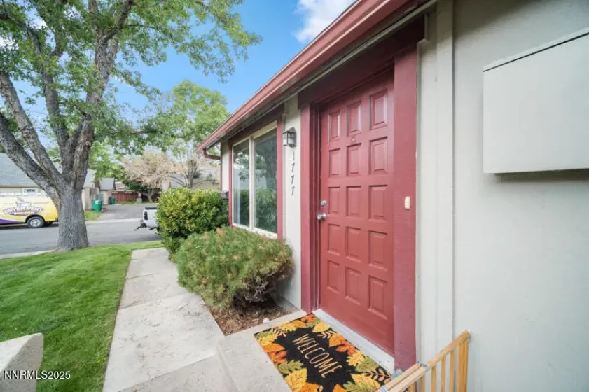 1777 York, Sparks, Nevada 89431, 2 Bedrooms Bedrooms, ,2 BathroomsBathrooms,Residential,Residential,York,250055828