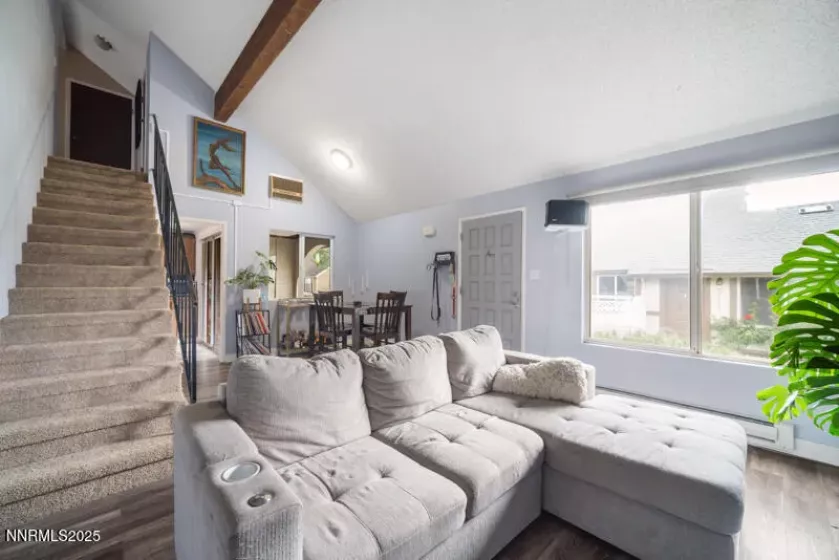1777 York, Sparks, Nevada 89431, 2 Bedrooms Bedrooms, ,2 BathroomsBathrooms,Residential,Residential,York,250055828