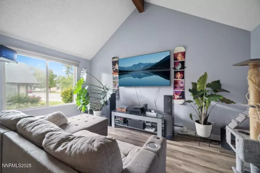 1777 York, Sparks, Nevada 89431, 2 Bedrooms Bedrooms, ,2 BathroomsBathrooms,Residential,Residential,York,250055828