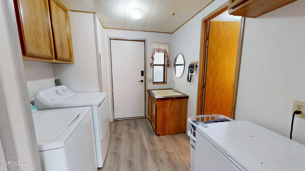 5355 Royal Dr, Winnemucca, Nevada 89445, 3 Bedrooms Bedrooms, ,2 BathroomsBathrooms,Residential,Residential,Royal Dr,250055831
