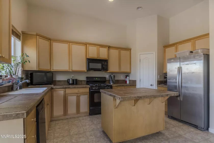 288 Fallen Leaf, Fernley, Nevada 89408, 3 Bedrooms Bedrooms, ,2 BathroomsBathrooms,Residential,Residential,Fallen Leaf,250055830