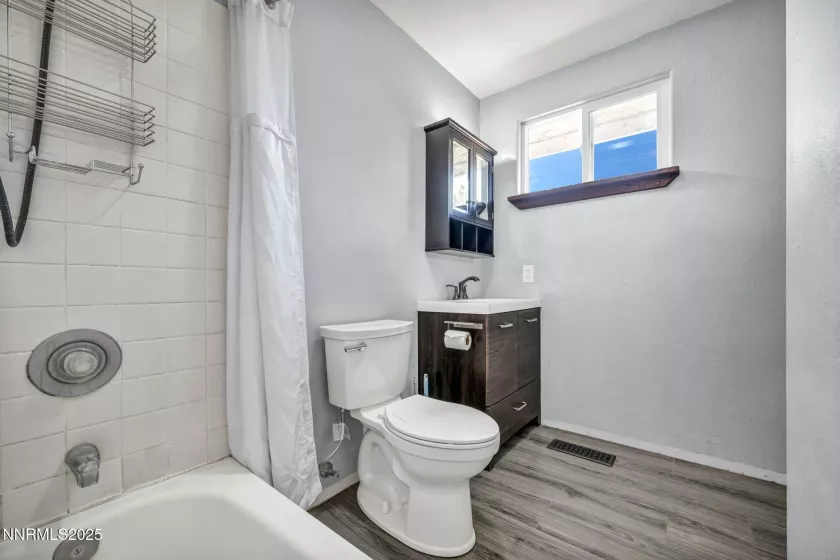 17475 Egret, Reno, Nevada 89508, 3 Bedrooms Bedrooms, ,2 BathroomsBathrooms,Residential,Residential,Egret,250055833