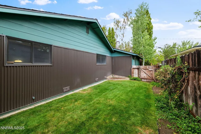 1580 Mt Rose, Reno, Nevada 89509, 3 Bedrooms Bedrooms, ,2 BathroomsBathrooms,Residential,Residential,Mt Rose,250055834