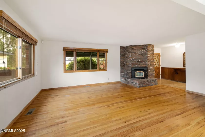 1580 Mt Rose, Reno, Nevada 89509, 3 Bedrooms Bedrooms, ,2 BathroomsBathrooms,Residential,Residential,Mt Rose,250055834