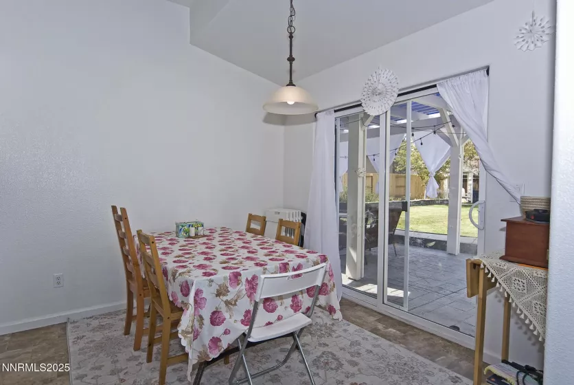 1255 El Monte, Reno, Nevada 89521, 3 Bedrooms Bedrooms, ,2 BathroomsBathrooms,Residential,Residential,El Monte,250055836