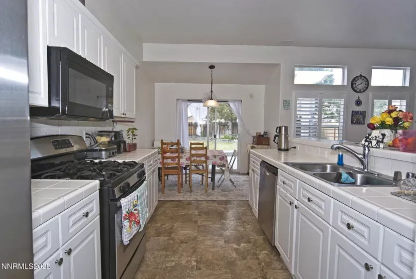 1255 El Monte, Reno, Nevada 89521, 3 Bedrooms Bedrooms, ,2 BathroomsBathrooms,Residential,Residential,El Monte,250055836