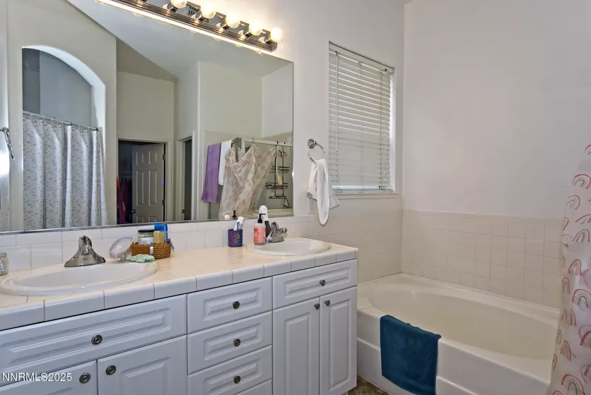1255 El Monte, Reno, Nevada 89521, 3 Bedrooms Bedrooms, ,2 BathroomsBathrooms,Residential,Residential,El Monte,250055836
