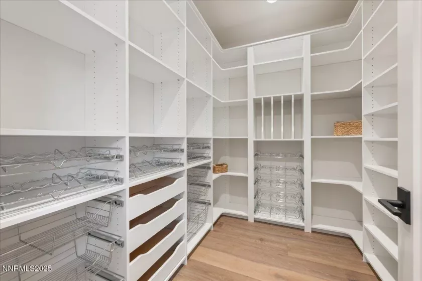 20605 Latour, Reno, Nevada 89511, 4 Bedrooms Bedrooms, ,5 BathroomsBathrooms,Residential,Residential,Latour,250055805
