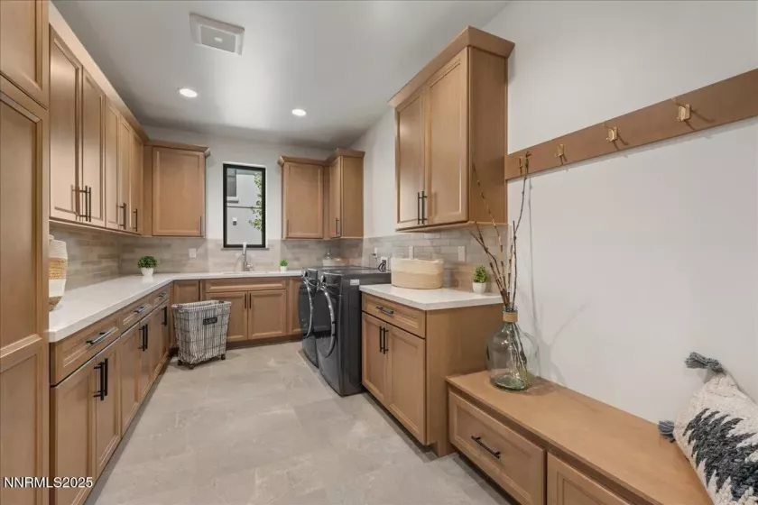 20605 Latour, Reno, Nevada 89511, 4 Bedrooms Bedrooms, ,5 BathroomsBathrooms,Residential,Residential,Latour,250055805