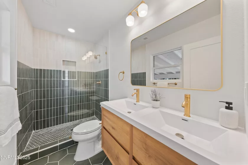 625 Hunter Lake, Reno, Nevada 89509, 4 Bedrooms Bedrooms, ,3 BathroomsBathrooms,Residential,Residential,Hunter Lake,250055821