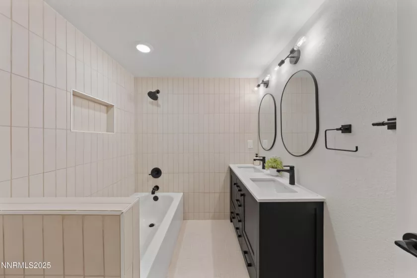 625 Hunter Lake, Reno, Nevada 89509, 4 Bedrooms Bedrooms, ,3 BathroomsBathrooms,Residential,Residential,Hunter Lake,250055821
