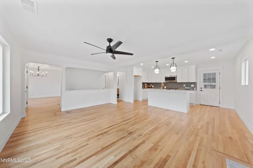 625 Hunter Lake, Reno, Nevada 89509, 4 Bedrooms Bedrooms, ,3 BathroomsBathrooms,Residential,Residential,Hunter Lake,250055821