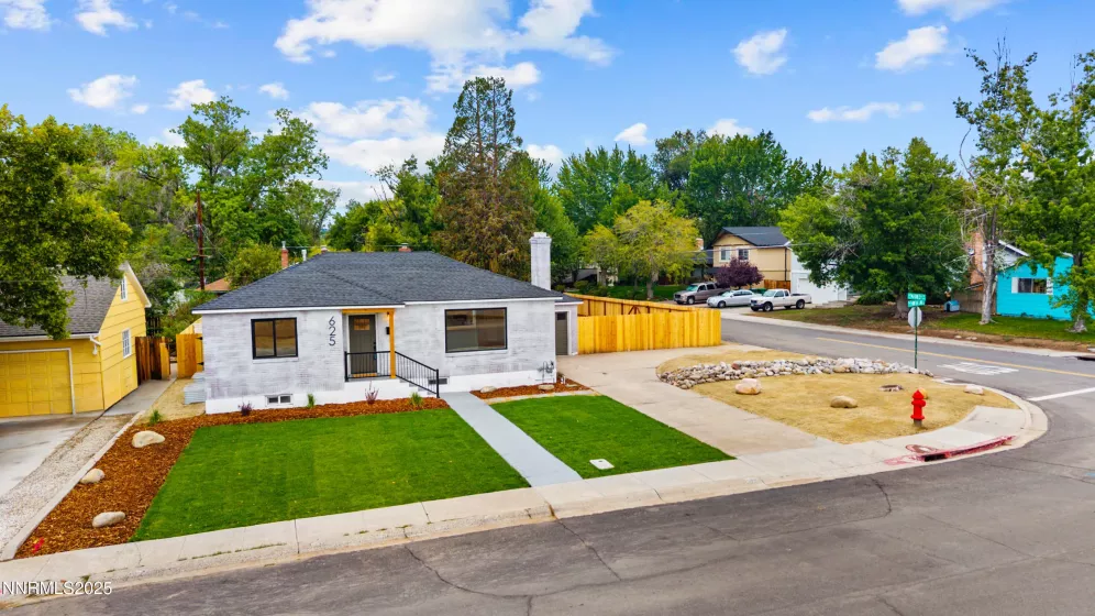 625 Hunter Lake, Reno, Nevada 89509, 4 Bedrooms Bedrooms, ,3 BathroomsBathrooms,Residential,Residential,Hunter Lake,250055821