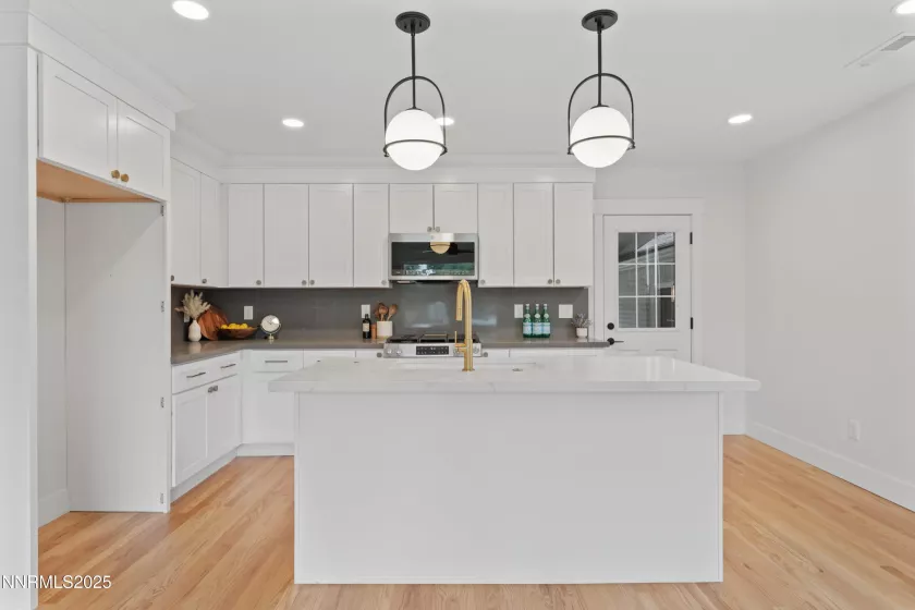 625 Hunter Lake, Reno, Nevada 89509, 4 Bedrooms Bedrooms, ,3 BathroomsBathrooms,Residential,Residential,Hunter Lake,250055821