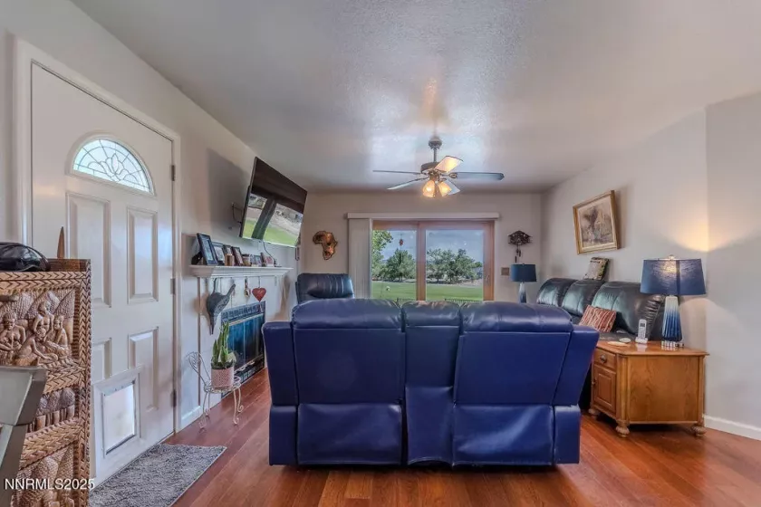 1610 Mary, Fernley, Nevada 89408, 3 Bedrooms Bedrooms, ,2 BathroomsBathrooms,Residential,Residential,Mary,250055843