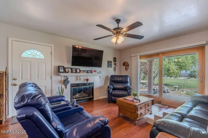 1610 Mary, Fernley, Nevada 89408, 3 Bedrooms Bedrooms, ,2 BathroomsBathrooms,Residential,Residential,Mary,250055843