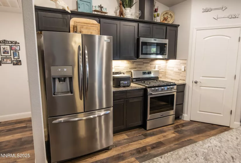 529 Saddle Horn Way, Fernley, Nevada 89408, 4 Bedrooms Bedrooms, ,2 BathroomsBathrooms,Residential,Residential,Saddle Horn Way,250055845