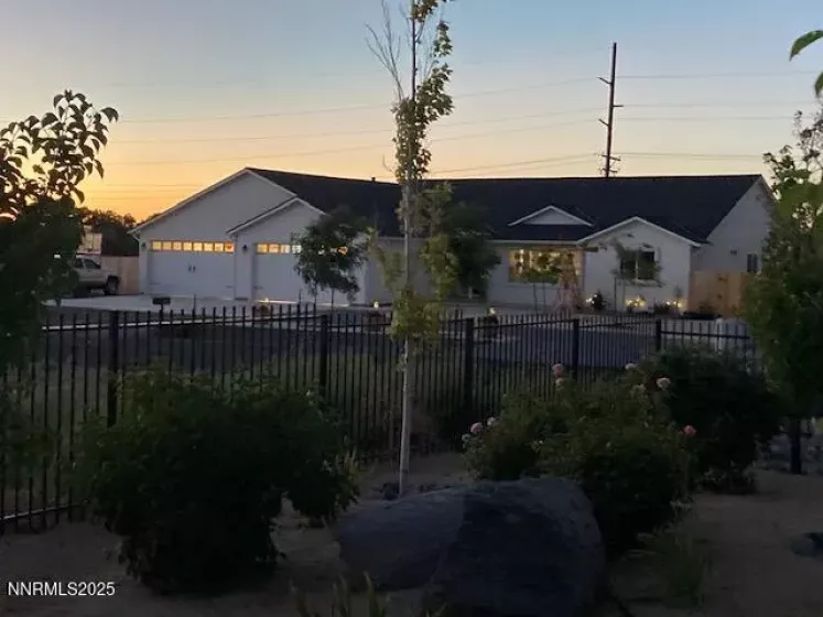 529 Saddle Horn Way, Fernley, Nevada 89408, 4 Bedrooms Bedrooms, ,2 BathroomsBathrooms,Residential,Residential,Saddle Horn Way,250055845