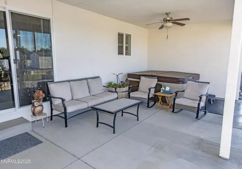 529 Saddle Horn Way, Fernley, Nevada 89408, 4 Bedrooms Bedrooms, ,2 BathroomsBathrooms,Residential,Residential,Saddle Horn Way,250055845