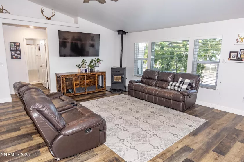 529 Saddle Horn Way, Fernley, Nevada 89408, 4 Bedrooms Bedrooms, ,2 BathroomsBathrooms,Residential,Residential,Saddle Horn Way,250055845