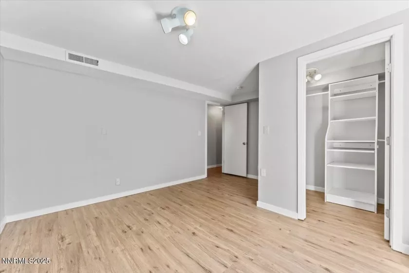 1800 Carlin, Reno, Nevada 89503, 5 Bedrooms Bedrooms, ,3 BathroomsBathrooms,Residential,Residential,Carlin,250055847