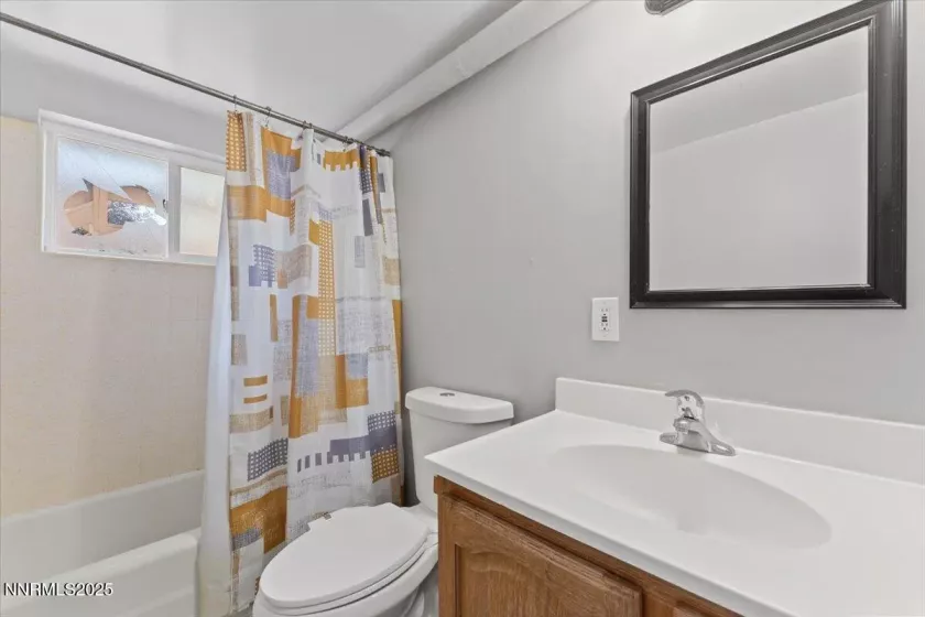 1800 Carlin, Reno, Nevada 89503, 5 Bedrooms Bedrooms, ,3 BathroomsBathrooms,Residential,Residential,Carlin,250055847