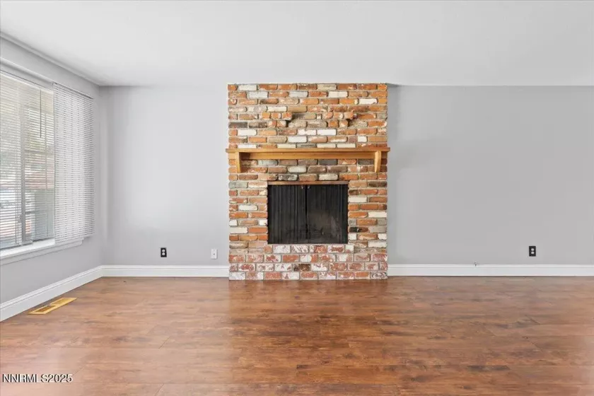 1800 Carlin, Reno, Nevada 89503, 5 Bedrooms Bedrooms, ,3 BathroomsBathrooms,Residential,Residential,Carlin,250055847