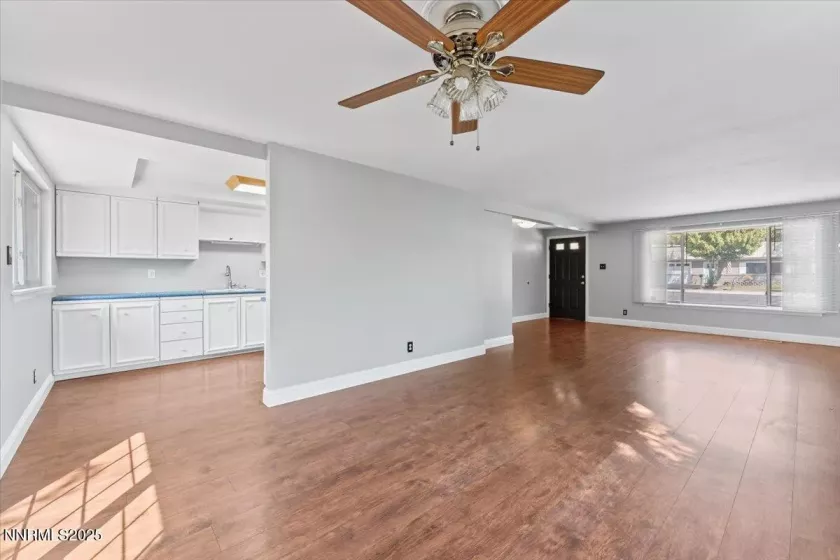 1800 Carlin, Reno, Nevada 89503, 5 Bedrooms Bedrooms, ,3 BathroomsBathrooms,Residential,Residential,Carlin,250055847