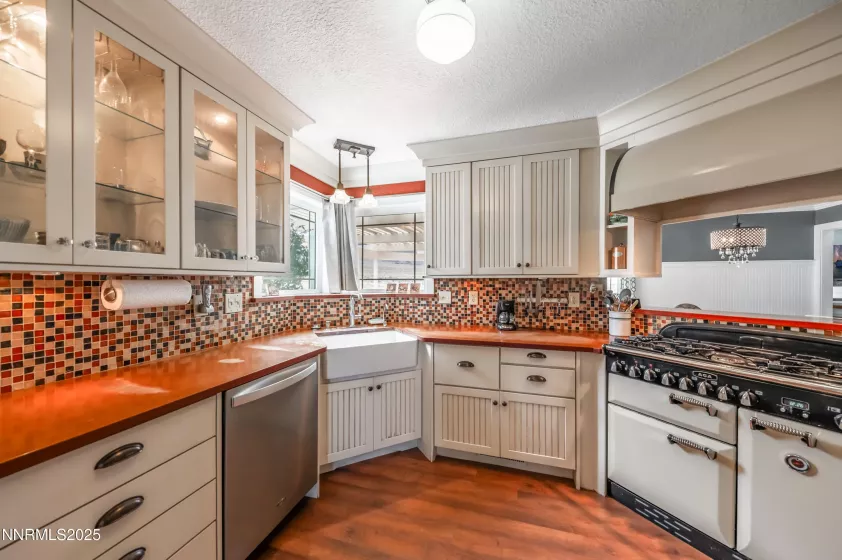 255 Hiko, Dayton, Nevada 89403, 4 Bedrooms Bedrooms, ,3 BathroomsBathrooms,Residential,Residential,Hiko,250055848
