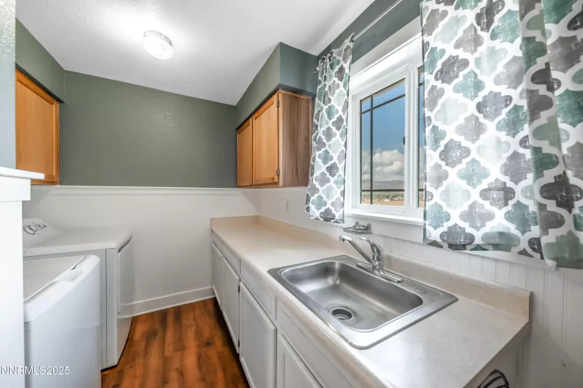 255 Hiko, Dayton, Nevada 89403, 4 Bedrooms Bedrooms, ,3 BathroomsBathrooms,Residential,Residential,Hiko,250055848