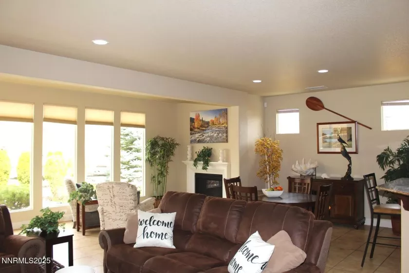 1124 Dutch Hollow, Reno, Nevada 89523, 3 Bedrooms Bedrooms, ,2 BathroomsBathrooms,Residential,Residential,Dutch Hollow,250055849