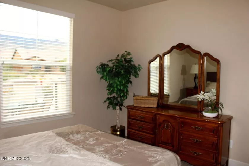 1124 Dutch Hollow, Reno, Nevada 89523, 3 Bedrooms Bedrooms, ,2 BathroomsBathrooms,Residential,Residential,Dutch Hollow,250055849