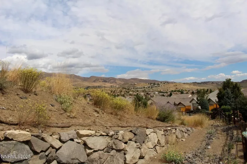 1124 Dutch Hollow, Reno, Nevada 89523, 3 Bedrooms Bedrooms, ,2 BathroomsBathrooms,Residential,Residential,Dutch Hollow,250055849