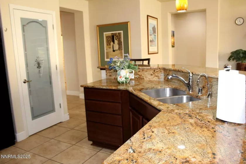 1124 Dutch Hollow, Reno, Nevada 89523, 3 Bedrooms Bedrooms, ,2 BathroomsBathrooms,Residential,Residential,Dutch Hollow,250055849