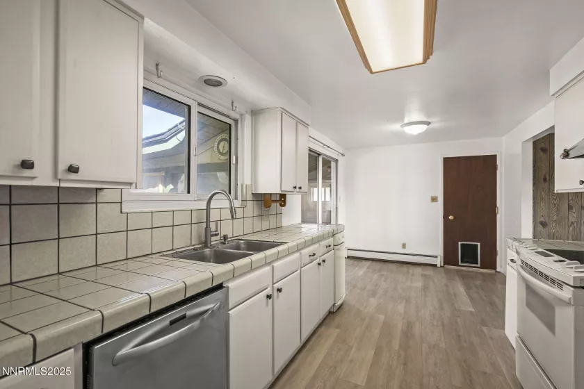 7125 Estates, Reno, Nevada 89506, 4 Bedrooms Bedrooms, ,2 BathroomsBathrooms,Residential,Residential,Estates,250055853