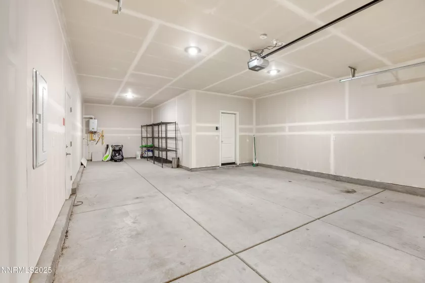 Spacious 3-car tandem garage