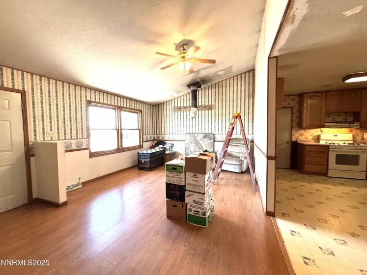 2115 Maryjo, Battle Mountain, Nevada 89820, 3 Bedrooms Bedrooms, ,3 BathroomsBathrooms,Residential,Residential,Maryjo,250055861